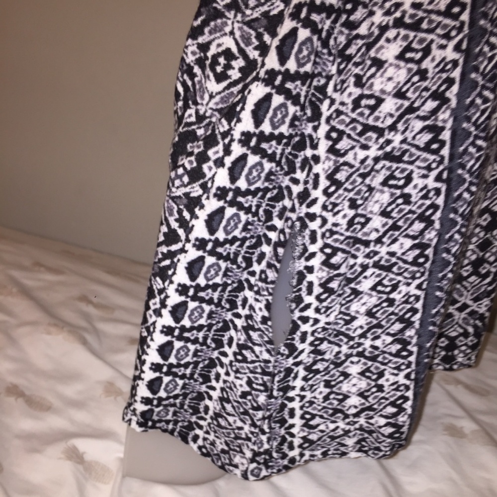 Patterned Tank Top - Picture 5 of 5